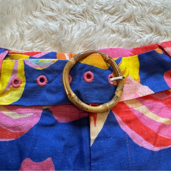 NWT Farm Rio Linen Blend Belted Floral Bermuda Shorts - Size Medium - Picture 4 of 7